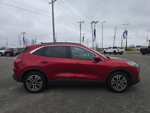 2020 Ford Escape SEL