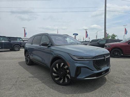 2025 Lincoln Nautilus Reserve