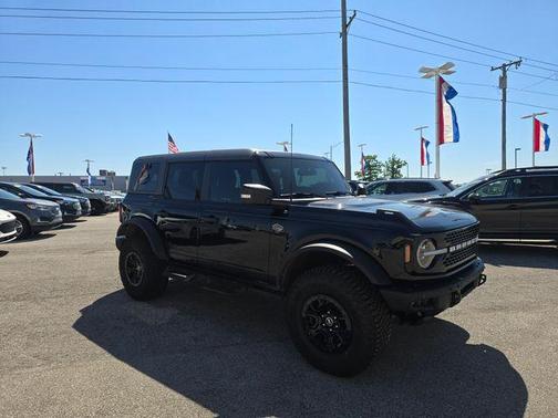 Shadow Black 2024 Ford Bronco Wildtrak