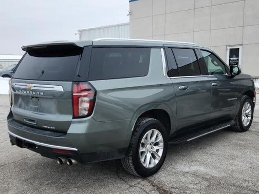 2023 Chevrolet Suburban Premier