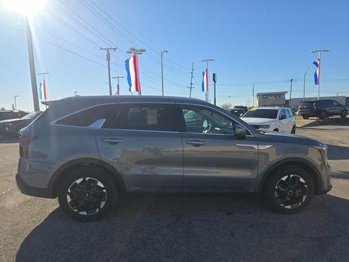 2024 Kia Sorento S