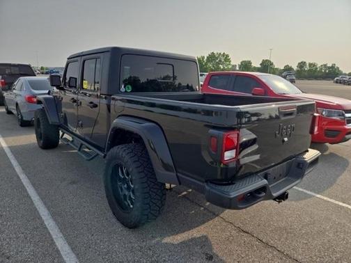 2022 Jeep Gladiator Sport