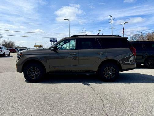 Gray 2026 Ford Expedition Tremor