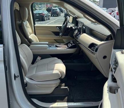2021 Lincoln Navigator L Reserve