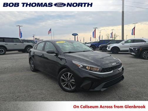 Aurora Black Pearl 2023 Kia Forte LXS
