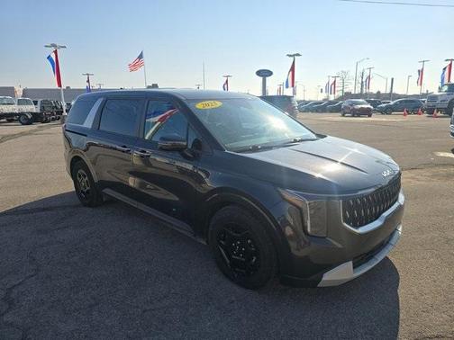 2025 Kia Carnival LXS