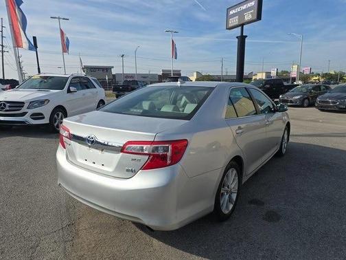 2012 Toyota Camry Hybrid XLE