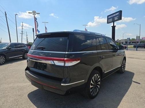 2023 Lincoln Navigator Black Label