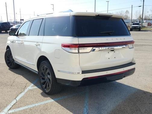 2023 Lincoln Navigator Reserve
