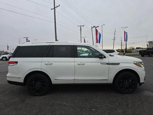 2023 Lincoln Navigator Reserve