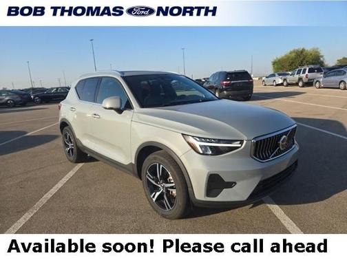 2024 Volvo XC40 B5 Core