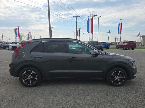 Gray 2025 Kia Niro EX
