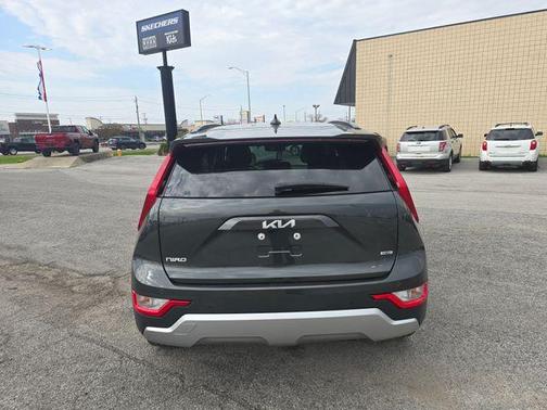 Gray 2025 Kia Niro EX