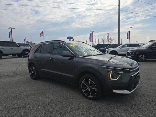 Gray 2025 Kia Niro EX