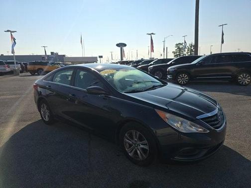 2013 Hyundai SONATA GLS