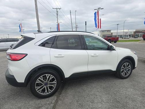 White Metallic 2022 Ford Escape SEL