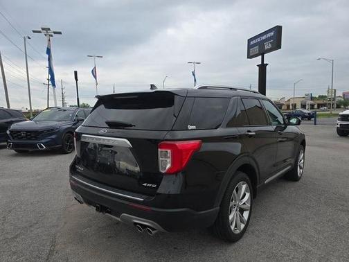 2023 Ford Explorer Platinum