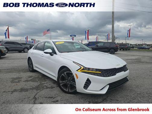 Glacial White Pearl 2022 Kia K5 LXS