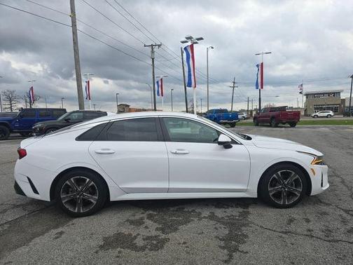 Glacial White Pearl 2022 Kia K5 LXS