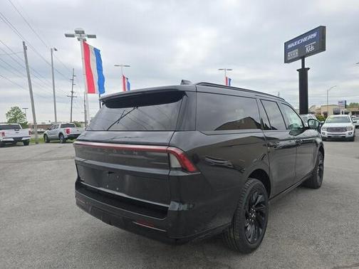 2025 Lincoln Navigator L Reserve