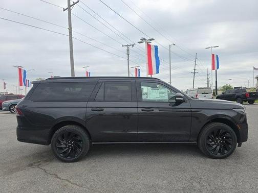 2025 Lincoln Navigator L Reserve