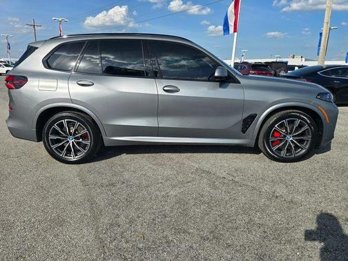 Skyscraper Gray Metallic 2024 BMW X5 PHEV xDrive50e