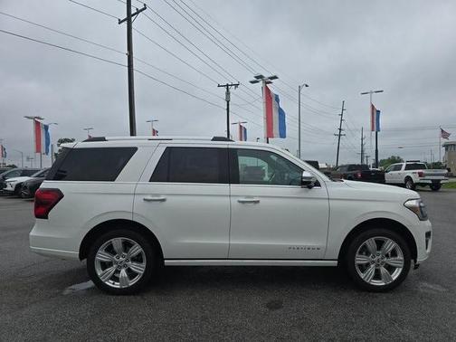 2024 Ford Expedition Platinum