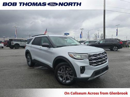 Space White Metallic 2026 Ford Explorer Active