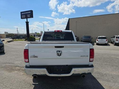 Bright White Clearcoat 2017 RAM 1500 Big Horn