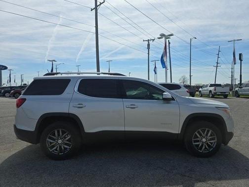 2017 GMC Acadia SLT-1