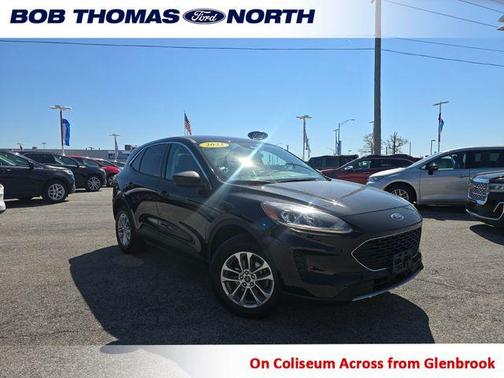 Black Metallic 2022 Ford Escape SE