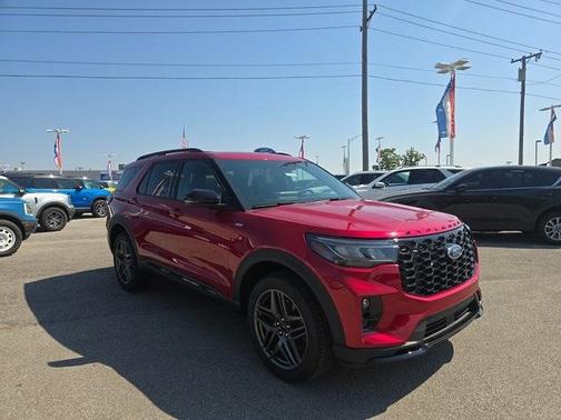 2025 Ford Explorer ST-Line