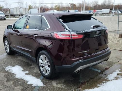 2024 Ford Edge Titanium