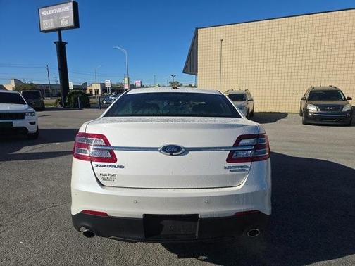 2016 Ford Taurus Limited