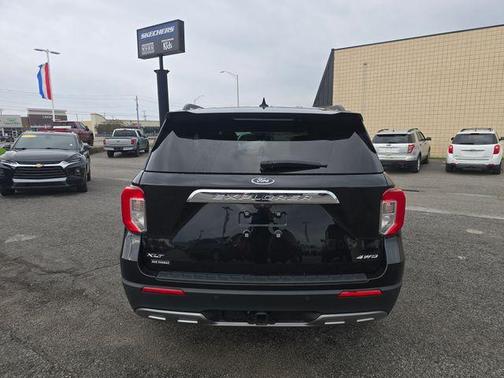 Agate Black Metallic 2023 Ford Explorer XLT