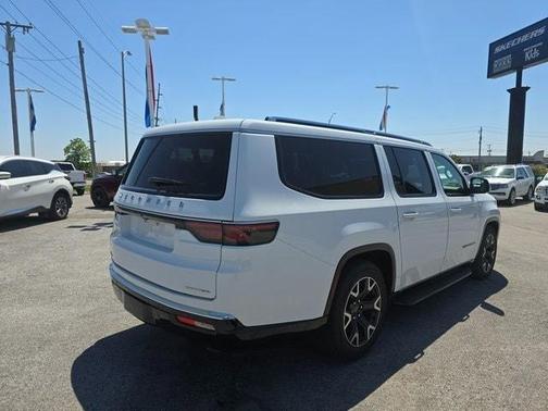 2023 Jeep Wagoneer L Series III