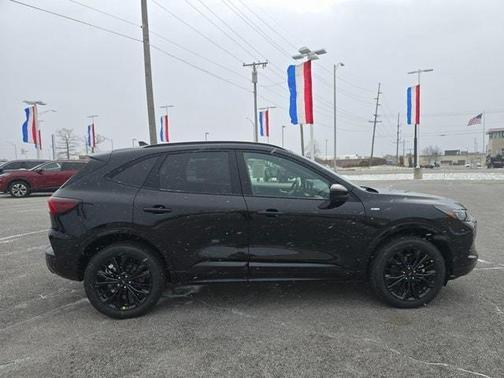 2026 Ford Escape ST-Line Elite