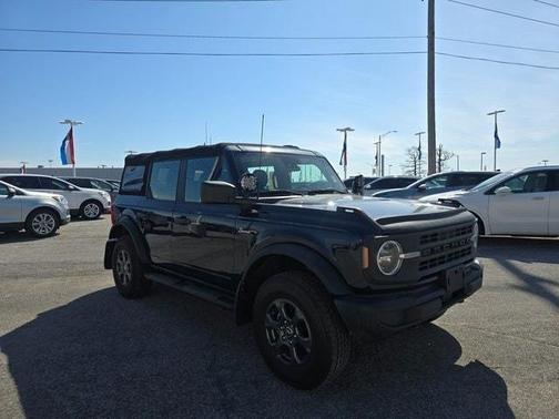 2021 Ford Bronco Base