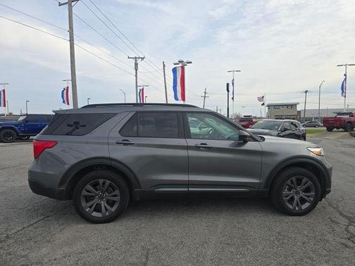 Carbonized Gray Metallic 2024 Ford Explorer XLT