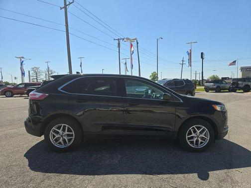Black Metallic 2023 Ford Edge SEL