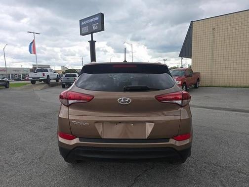 2017 Hyundai TUCSON SE