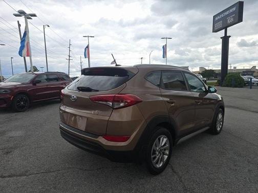 2017 Hyundai TUCSON SE