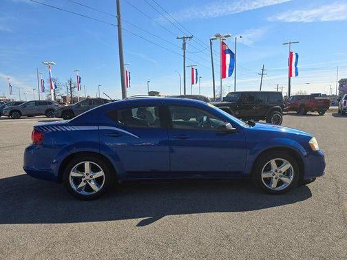 2012 Dodge Avenger SE