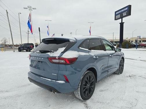 2026 Ford Escape ST-Line Elite