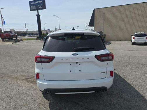 Oxford White 2023 Ford Escape ST-Line Select