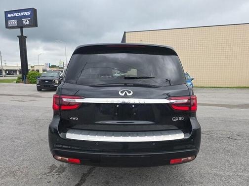 2023 INFINITI QX80 SENSORY