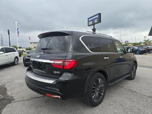 2023 INFINITI QX80 SENSORY