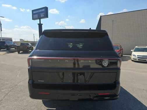 2025 Lincoln Navigator L Reserve
