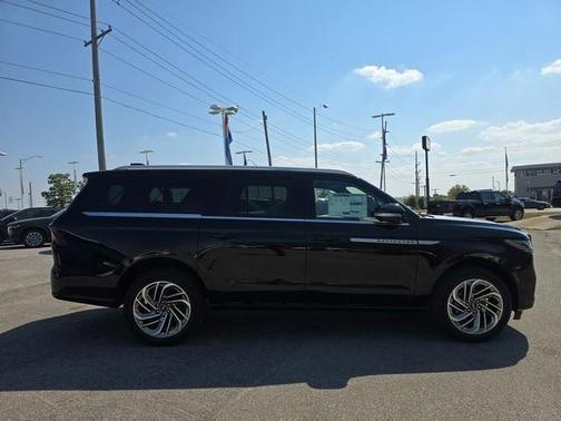2025 Lincoln Navigator L Reserve