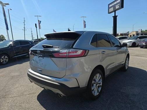2023 Ford Edge Titanium